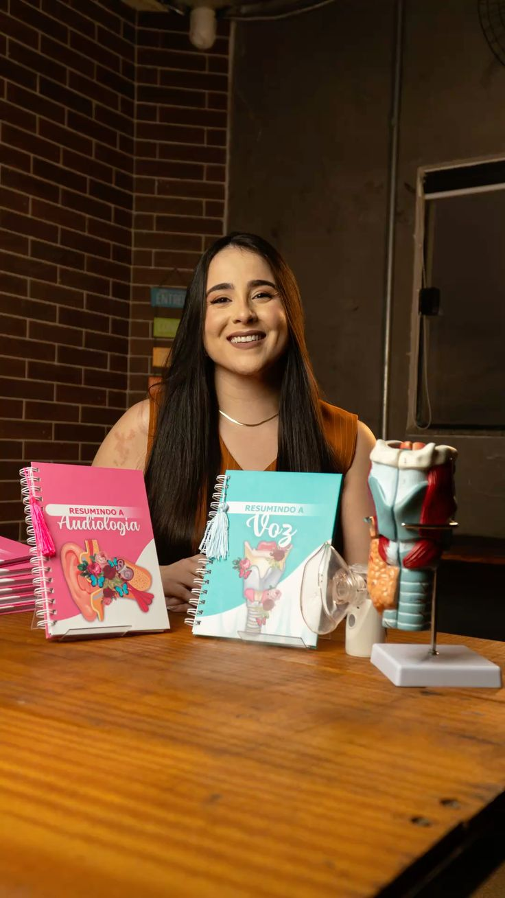Dra. Marina Alves, fonoaudióloga especializada em desenvolvimento infantil